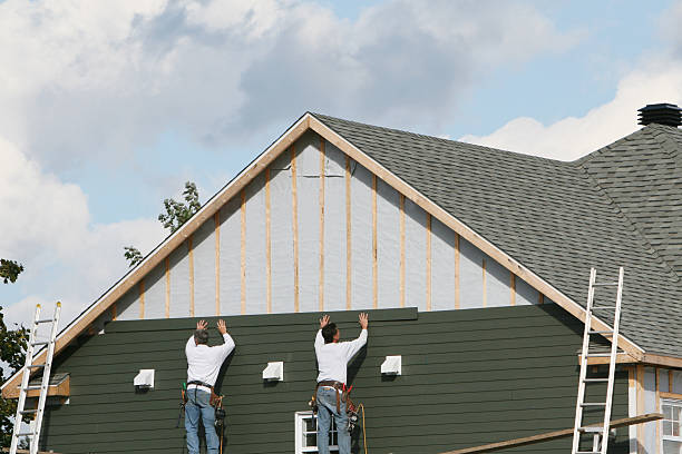 Professional Emergency Siding Repair technician working in Midland, TX